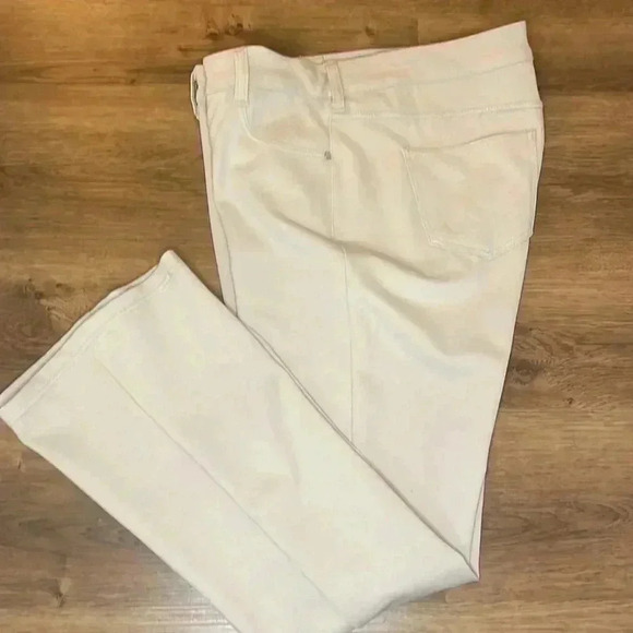 Celebrity Pink Women’s 16 Boot Cut High Waist Tan Beige Pants - Picture 3 of 9